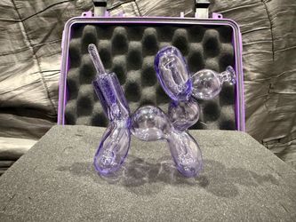 Glass balloon dog