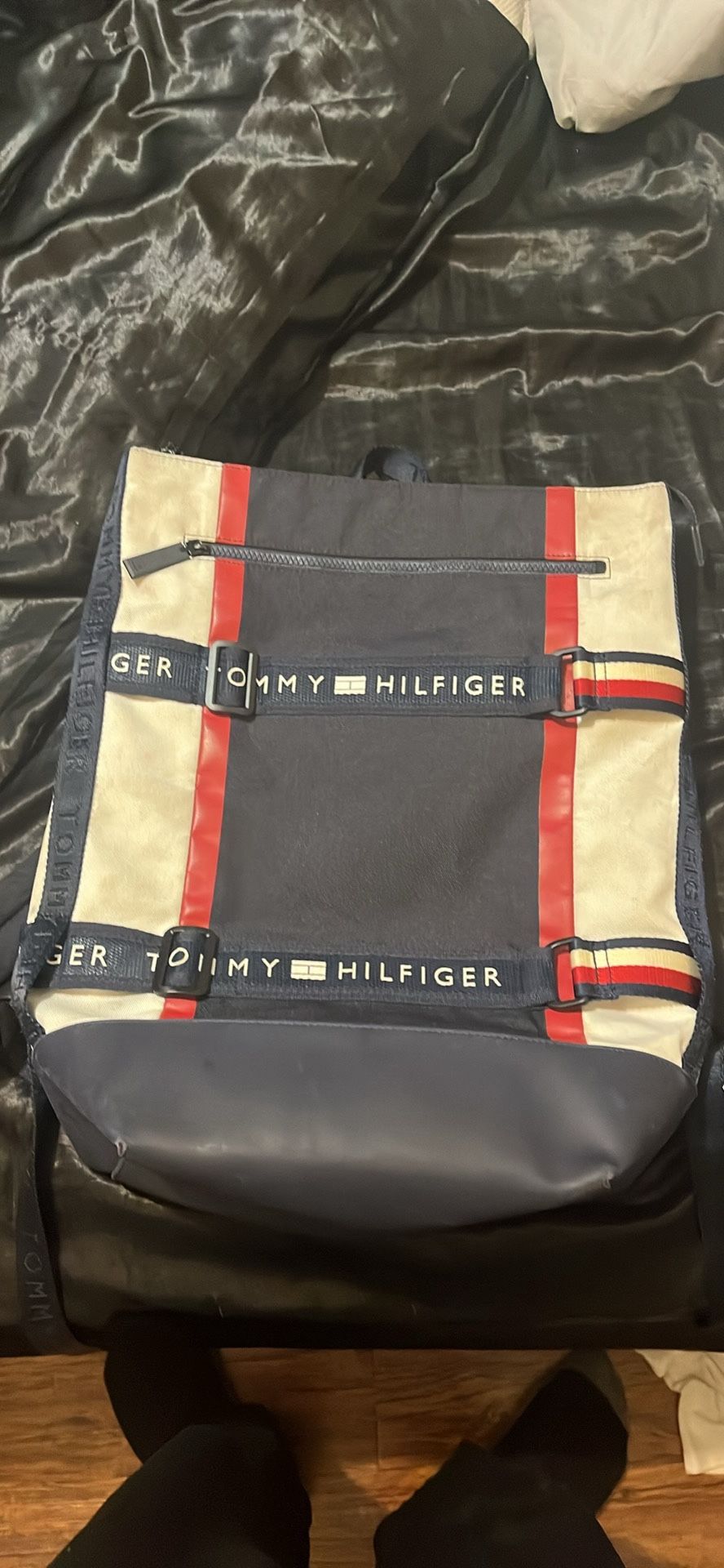 tommy hilifiger book bag