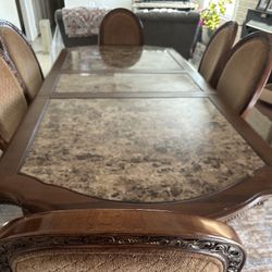 Dining Table w/ Removable Leaf 