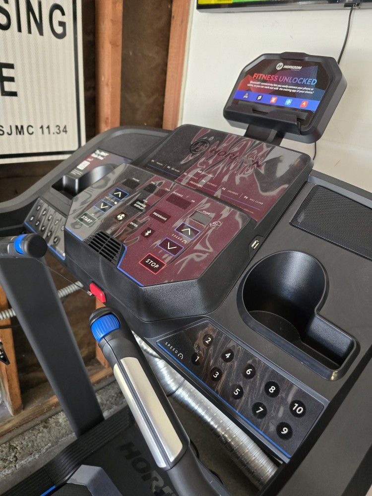 Horizon T101 Connect Treadmill 
