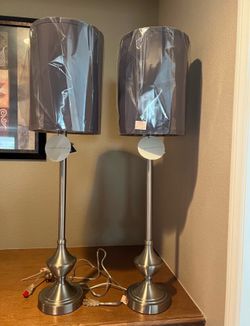 2 lamps
