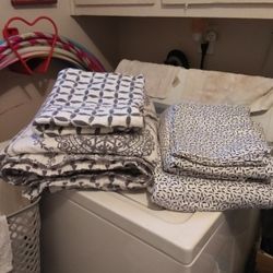 Free Twin Sheets And Bedspread . Great Condition