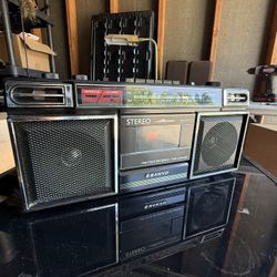 Sanyo Vintage Boombox M9703