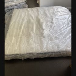 KING SIZE MATTRESS PICK UP TODAY