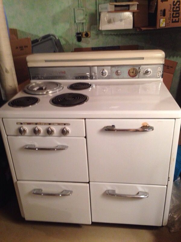 Antique vintage working 1950 Hotpoint electric Stove