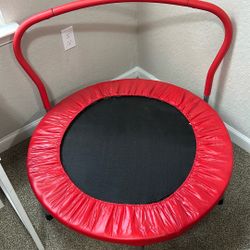 FITNESS TRAMPOLINE 