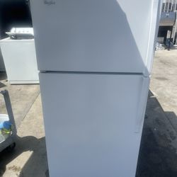 Whirlpool Top Freezer “white”