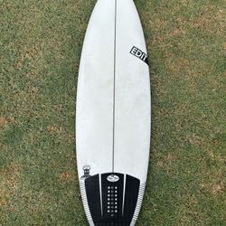 Edit 5’10 Twin Fin Surfboard 