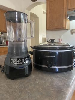 Blender and slow cooker pot