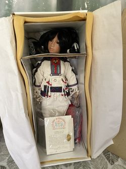 World Gallery Dolls & Collectibles Rose Pinkul