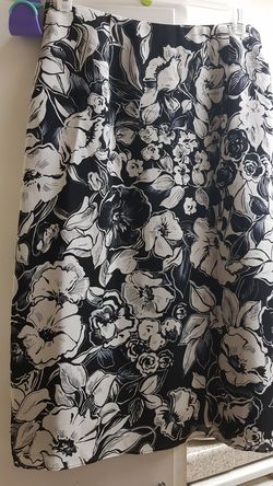 Size 6 Floral Skirt