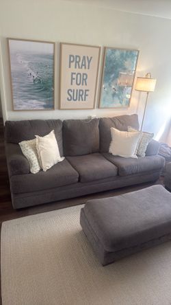 3 Piece Matching Living Room Set (pullout couch)