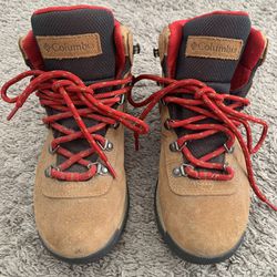 Columbia Women’s Newton Ridge Plus Waterproof Amped Elk Hiking Boots 