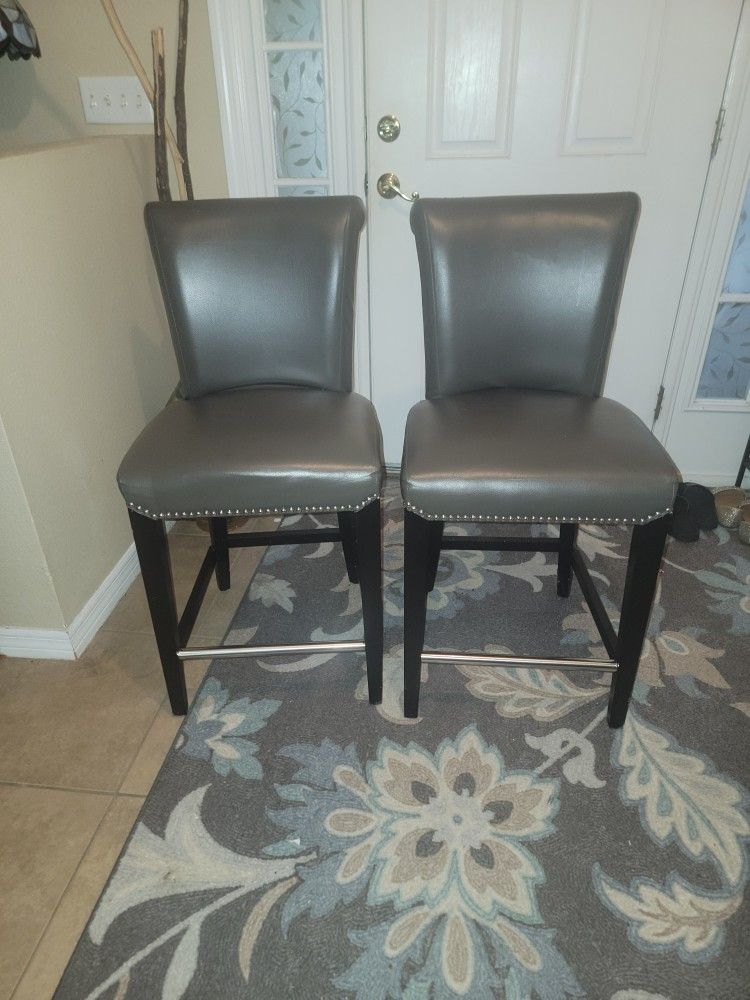 2 Counter Height Leather Stools