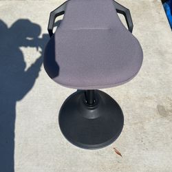 Standing Chair 