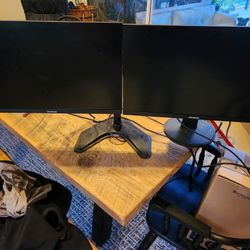 Dual Screen 24" Monitors - ViewSonic with Stand