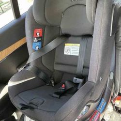 Nuna Revv 360 Rotating Car seat 