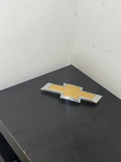 Chevrolet bowtie emblem