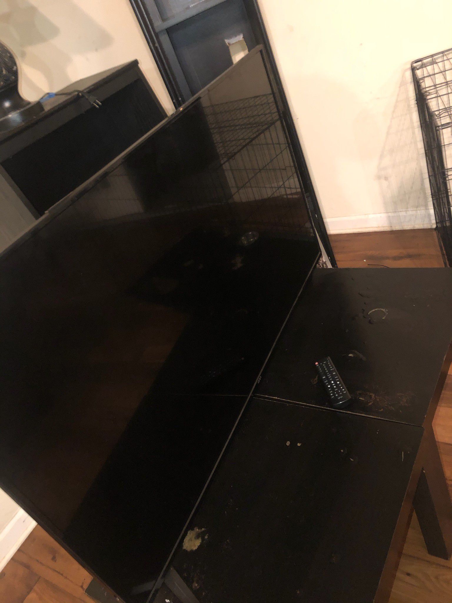 50 inch tv flat screen by ONN