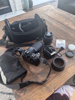 Nikon D60 DSLR Complete 2-Lens Kit – 18-55mm + 55-200mm VR