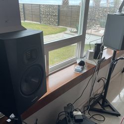 Adam Audio T7V + Sub + Stands