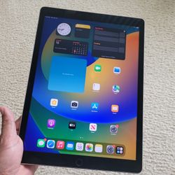 APPLE IPAD PRO 13" 1ST GEN UNLOCKED WIFI ONLY 128GB WORKING GREAT