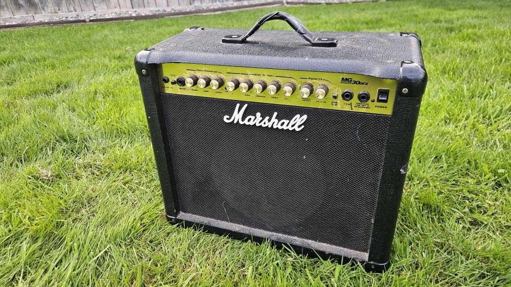Marshall MG series 30DFX