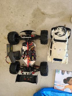 Kraton 6s with battery...good condition plenty of upgrades...pickup Forney