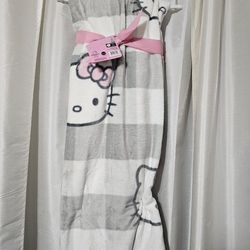 Hello Kitty Plaid Blanket