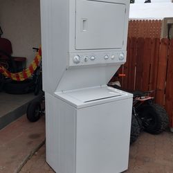 Stackable washer gas dryer