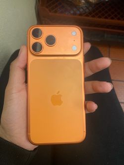 iPhone 17 pro max everything is brand new works normal!I just got the phone not even a month ago