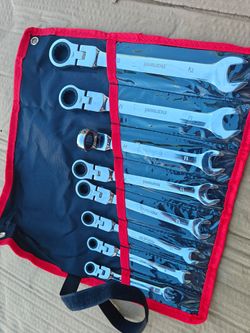 Ratcheting Combination Wrench Set