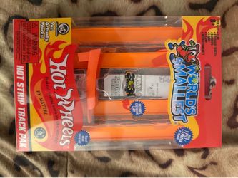 World smallest hot wheels track set