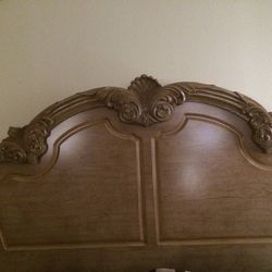 3 Piece Bedroom Furniture - Queen Bed