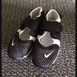 NEW Nike Sports Kids Children Unisex Boy Girl Breathable Shoes Sneakers Size 10c