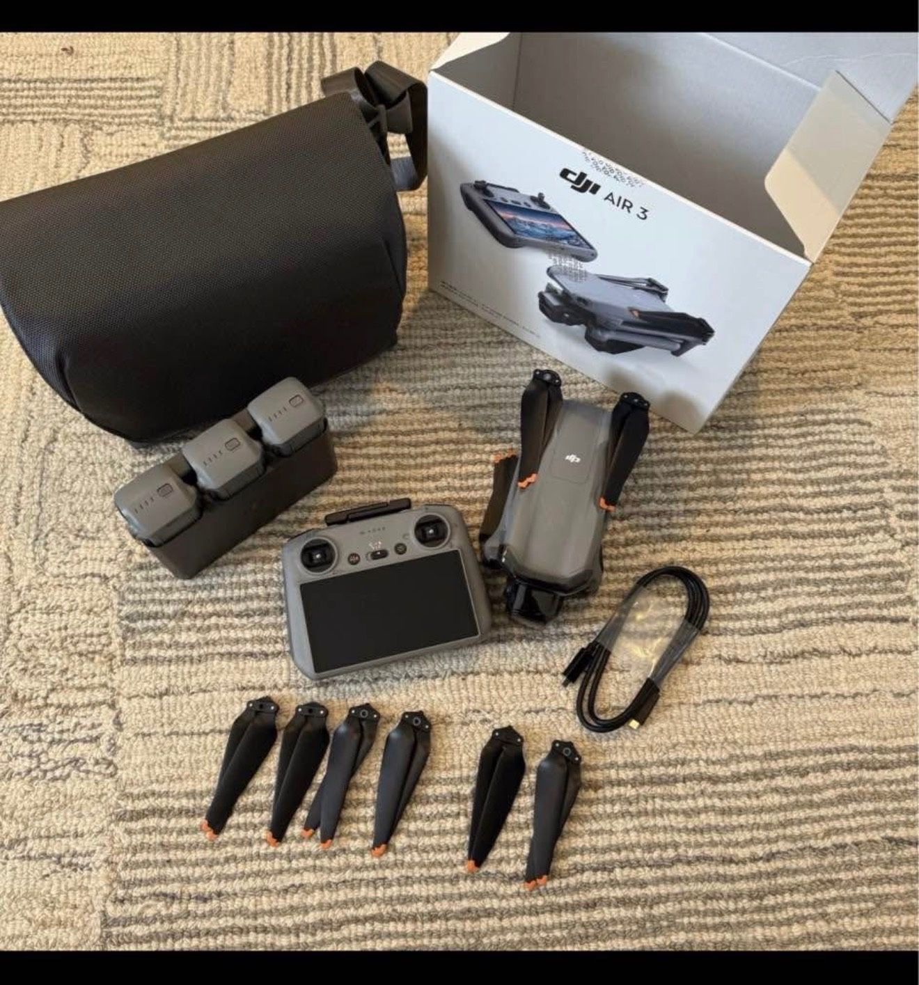 DJI AIR 3 Fly More Combo