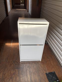 Furniture/Book Shelves