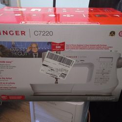 Singer C7220 Sewing Machine