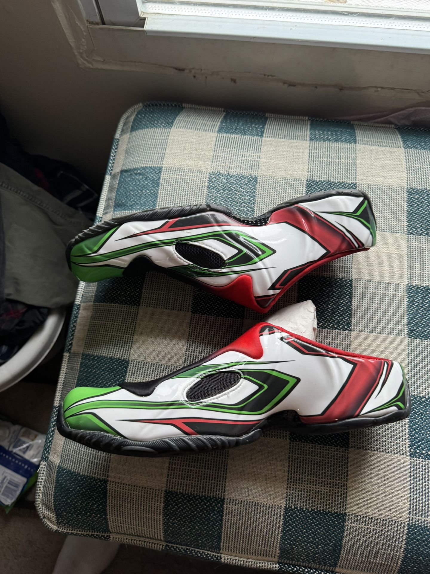 Supreme clogposite