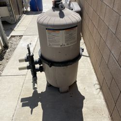 Hayward ProGrid DE6020 60 sq ft D.E. Pool Filter - Complete w/ Multiport Valve & Grids - Reassembled