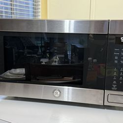 Used GE Profile Countertop Convection/Microwave Oven