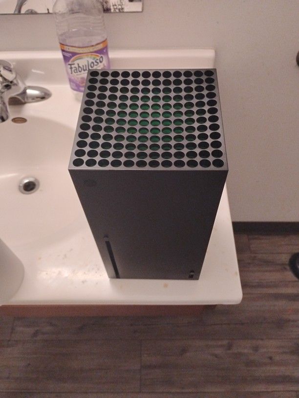 Microsoft Xbox Series X 1TB Carbon Black - Used IN BRAND NEW CONDITION