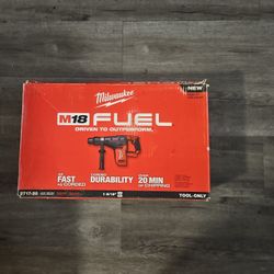 Milwaukee Rotary Hamer 1-9/16" TOOLS