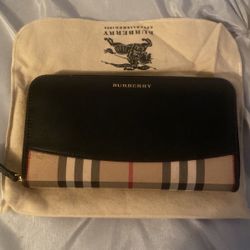 Burberry Wallet for Sale in Lynwood, CA - OfferUp