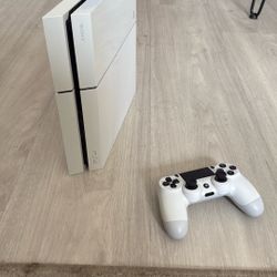 White PS4 