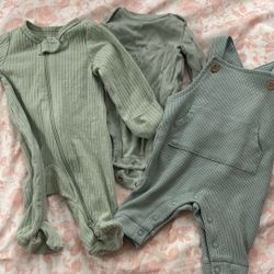 THREE NEWBORN BABY CLOTHING PIECES