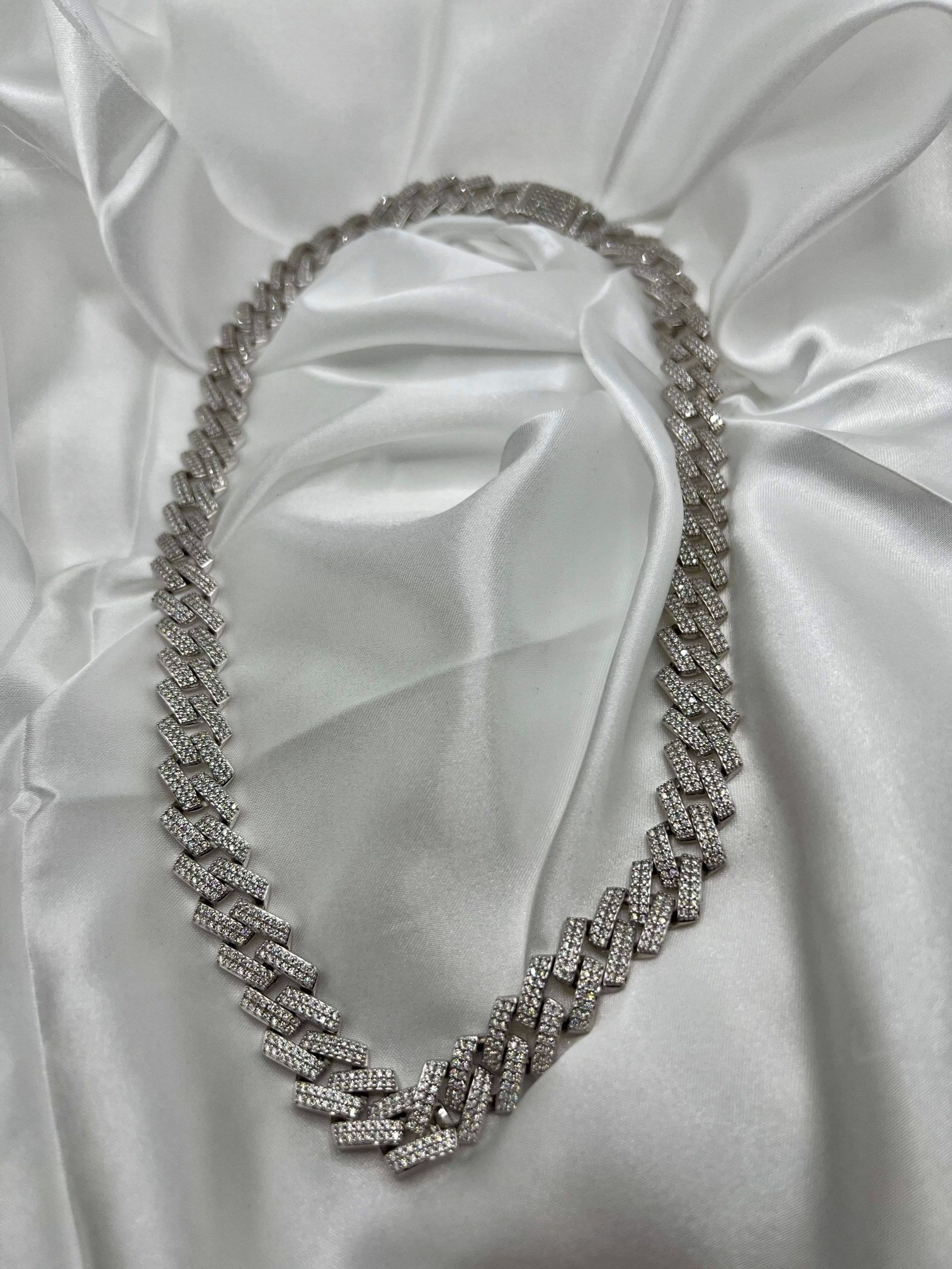 moissanite VVS2 Cuban Link Chain 