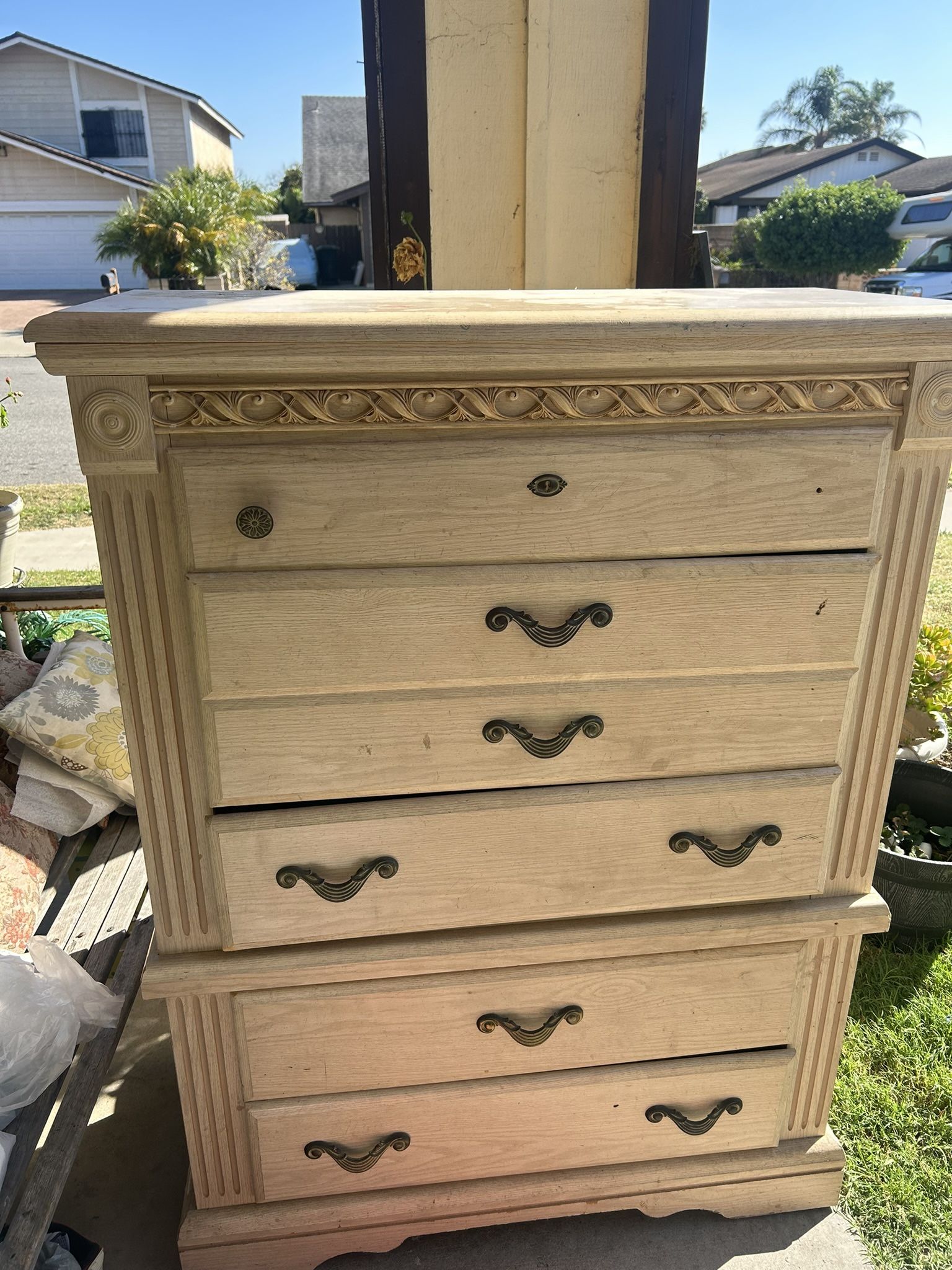 Dresser 