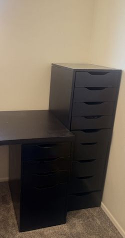 Black Drawers