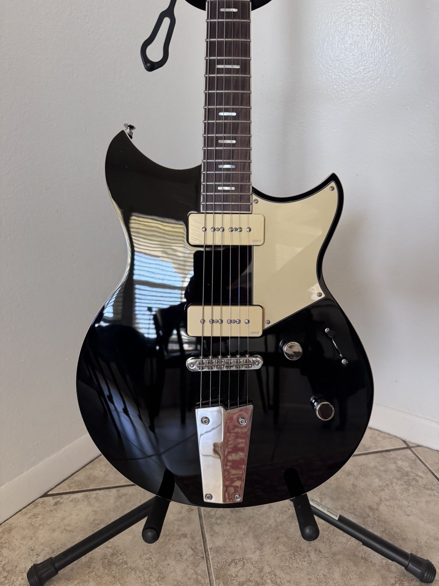 Yamaha RSS02T Electric Guitar